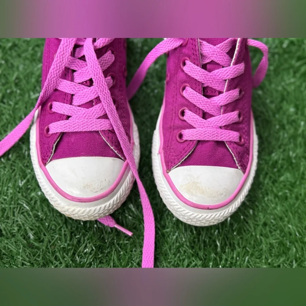 Converse Kids‎ Pink Canvas Sneakers Size 10.5